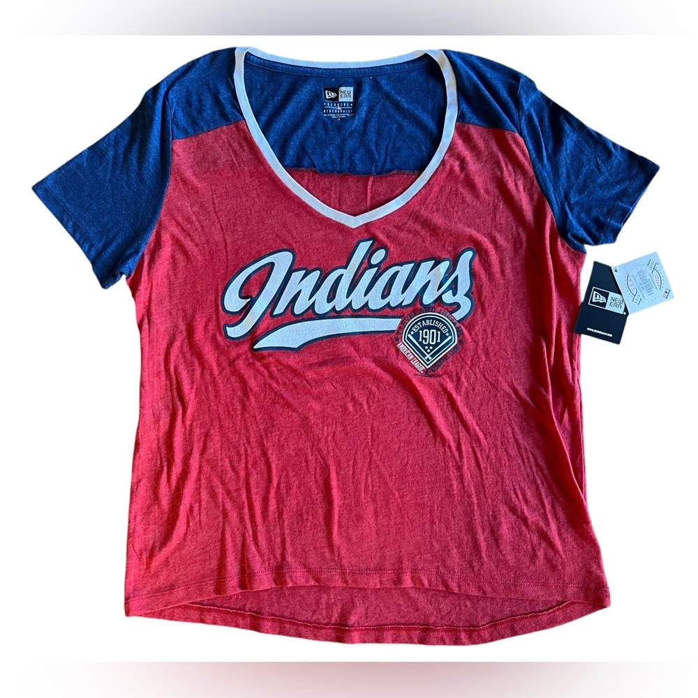 NWT NEW ERA Women’s Cleveland Indians MLB T-Shirt Size XL V-Neck Glitter